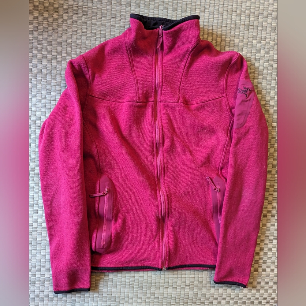 Arc'teryx Women's Pink Sweater Cardigan
